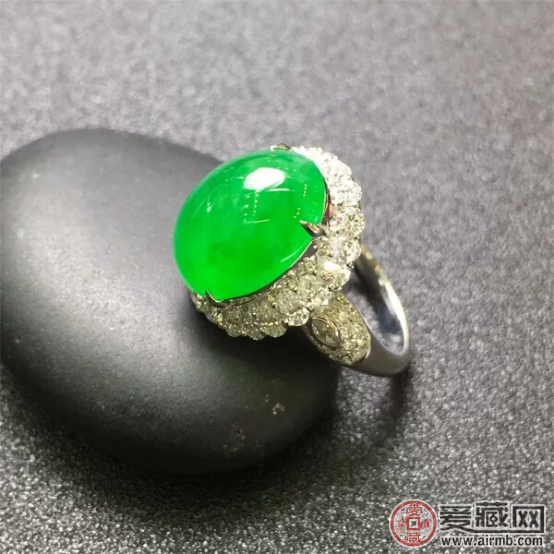 翡翠戒指应该怎么样挑选?   第1张