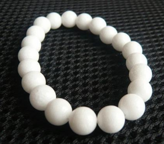 天然玛瑙有几种颜色 天然玛瑙什么颜色好   第2张