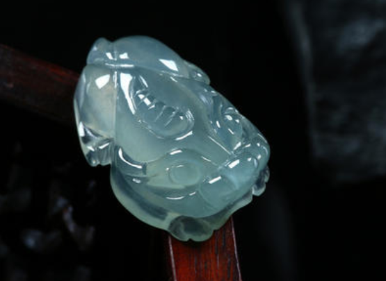 冰种翡翠图片 冰种翡翠图片及价格多少 第1张