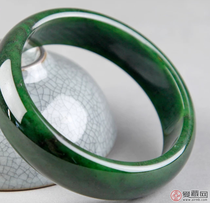 如何鉴别玛纳斯碧玉？这些方法可以帮到你 