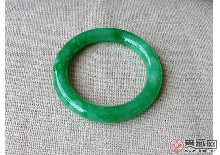 有裂纹的翡翠会不会愈合？ 
