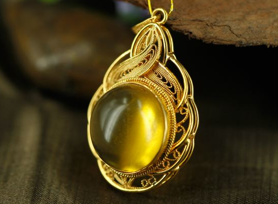 琥珀为啥越戴越模糊 琥珀为什么会变色   第2张