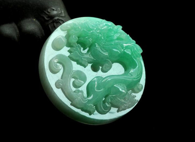 翡翠和玉是一回事吗 翡翠和玉不能混为一谈   第2张