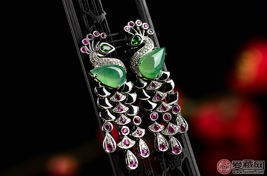 如何购买适合自己的翡翠耳环？翡翠耳环有哪些挑选技巧？   第1张