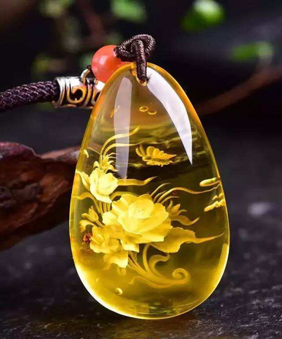 琥珀怎么分辨真假 琥珀相关介绍 第1张