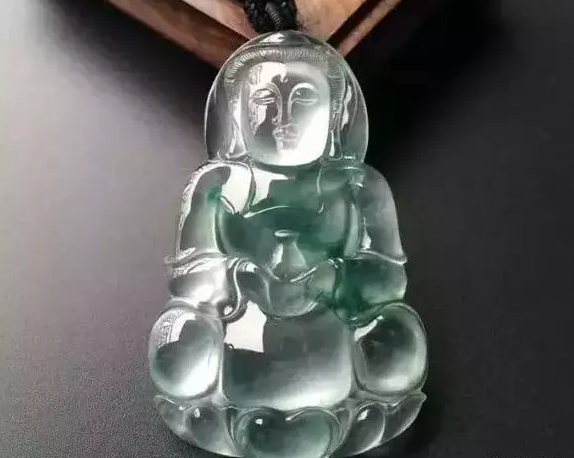 翡翠的种和水 如何对比翡翠的水   第1张