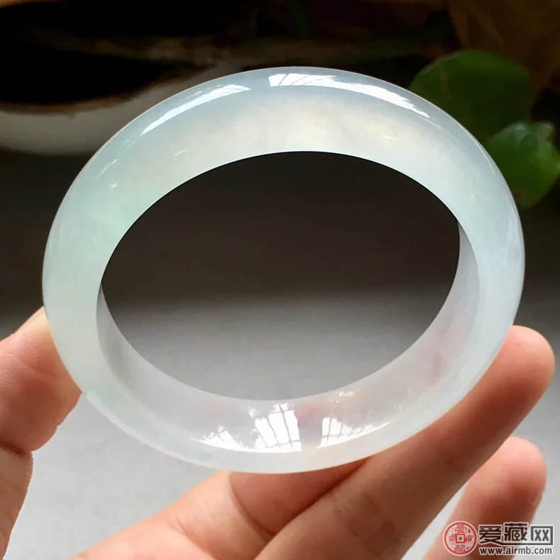 什么是水种翡翠？水种翡翠有什么特点 