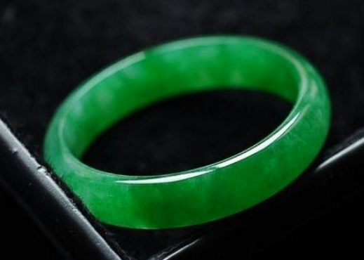 新坑翡翠手镯价格 新坑翡翠手镯价格高不高 第2张