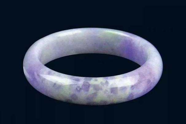 翡翠的市场行情 翡翠现在的市场行情怎么样   第2张