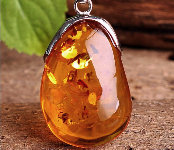 琥珀吊坠什么价格及图片 琥珀吊坠价格 第2张