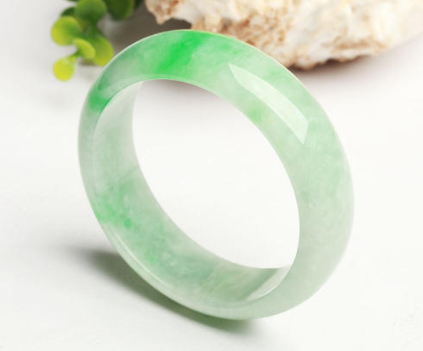 冰糯种翡翠手镯价格 目前价格具体是多少   第2张