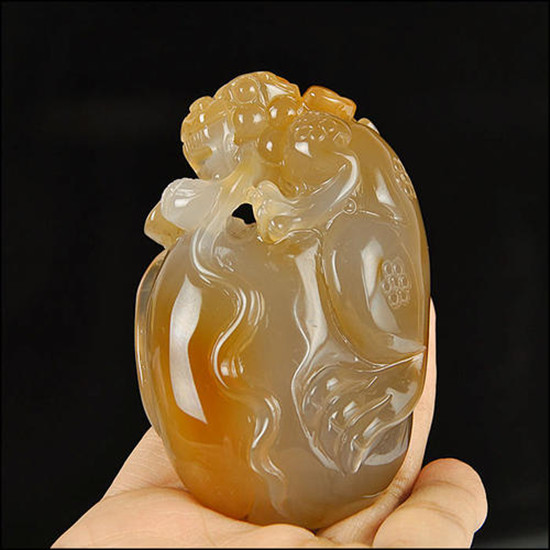 玉髓和玛瑙哪个对身体好 玉髓和玛瑙的区别   第2张