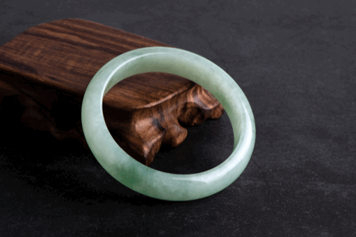 翡翠鉴赏：高冰、色辣！   第1张