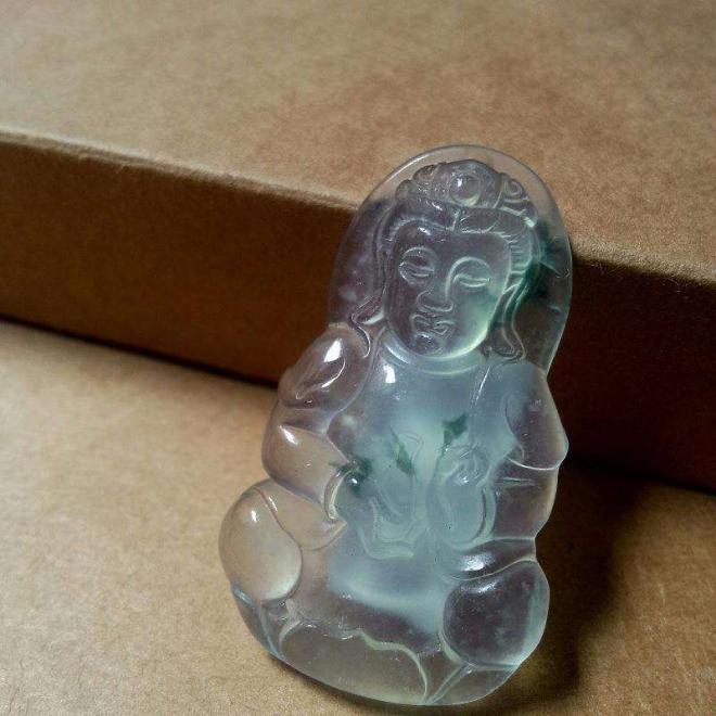 怎么看冰种翡翠的好坏 冰种翡翠有哪些特性