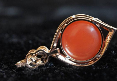 南红玛瑙什么颜色的最好 南红玛瑙颜色等级 