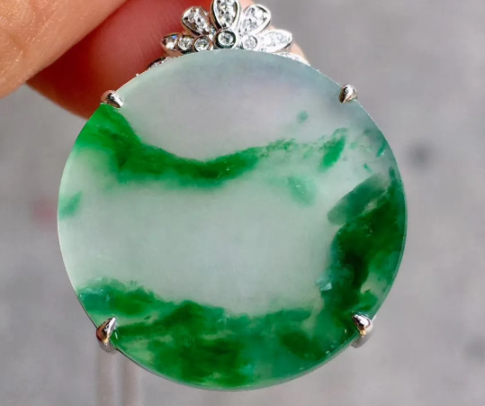 翡翠市场价格是多少钱 翡翠市场行情及挑选   第2张