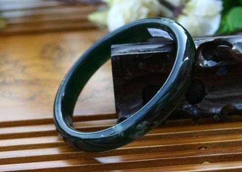 挑选蓝田墨玉手镯技巧有哪些   第1张