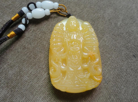 怎样选玉吊坠 选玉吊坠这三点很关键   第1张