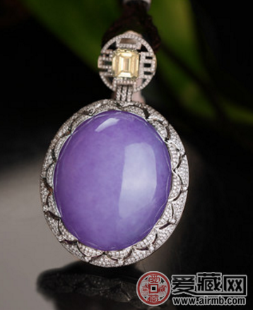 紫罗兰翡翠价值由什么决定？购买紫罗兰翡翠有什么技巧 