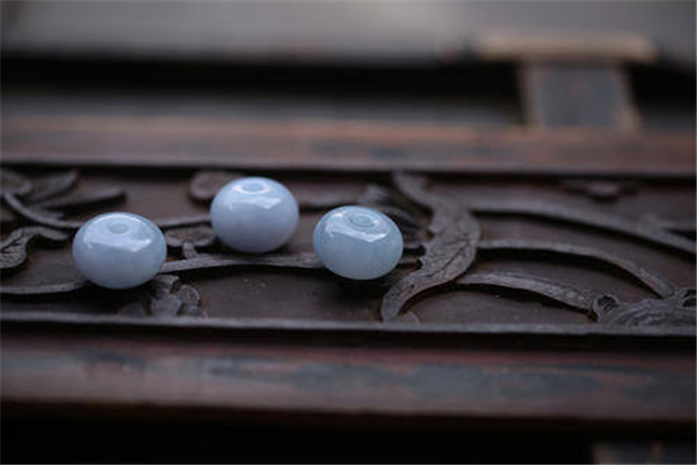 什么是危料？怎么区别危料和蓝水翡翠？   第4张