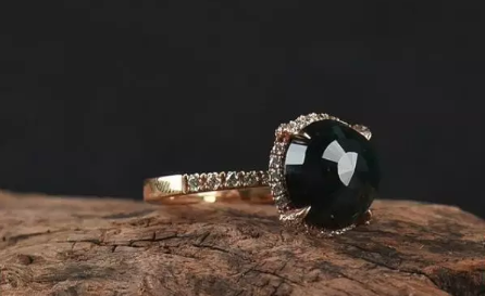 墨翡翠的特点及价格 墨翡翠什么价位   第2张