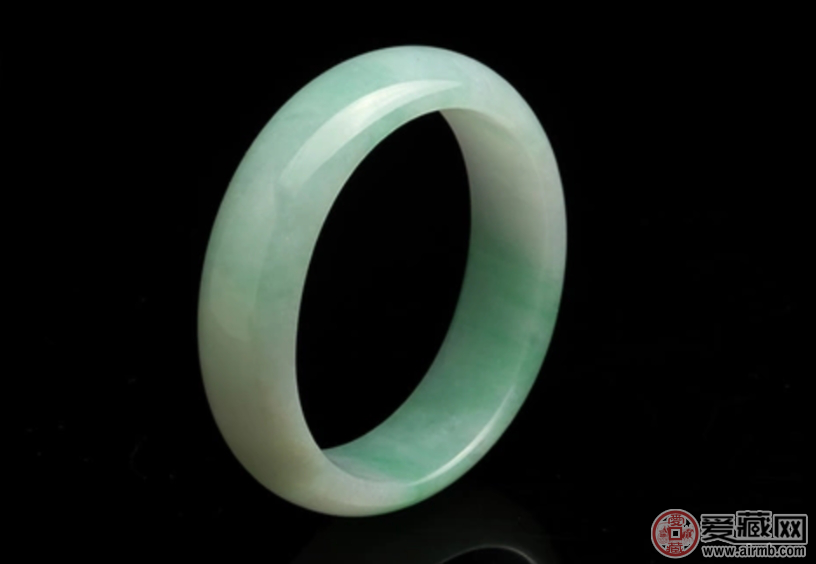 糯种翡翠真假，这样辨别更为准确 