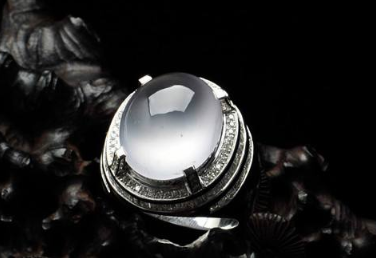 高端翡翠市场价格 高端翡翠多少钱 第2张