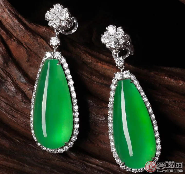 玻璃种翡翠怎么养才能够养好，其实很简单 