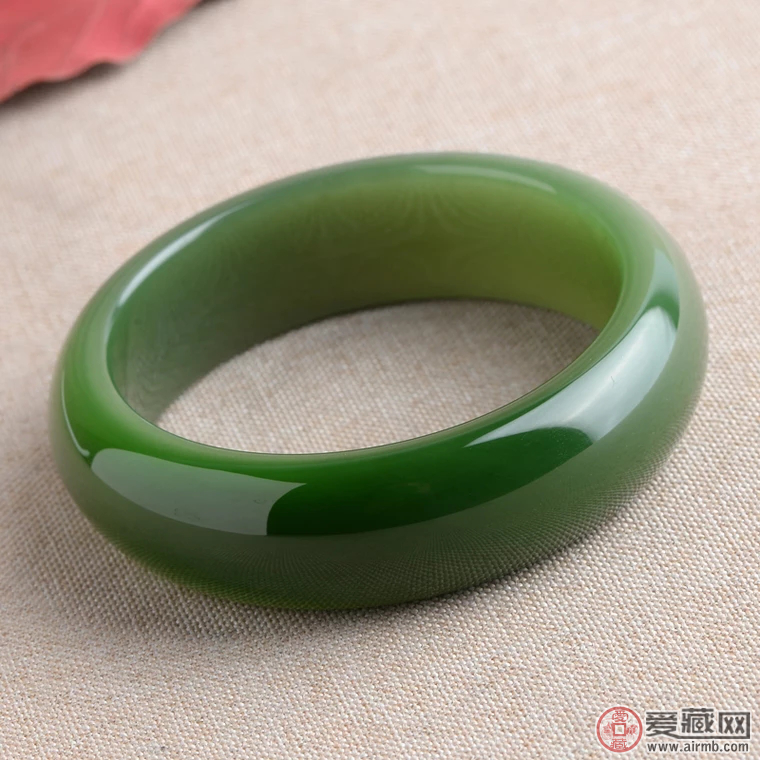 如何区分俄碧与和田碧玉?有哪些区别技巧 