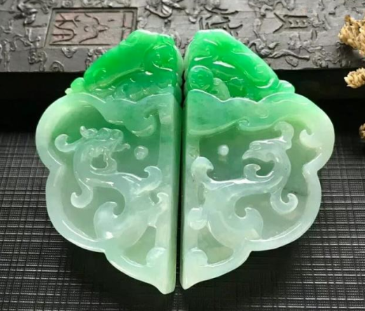 翡翠龙凤牌寓意 翡翠龙凤牌适合什么人佩戴 第2张