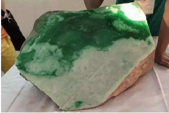 缅甸哪里批发翡翠 缅甸翡翠批发市场 第1张