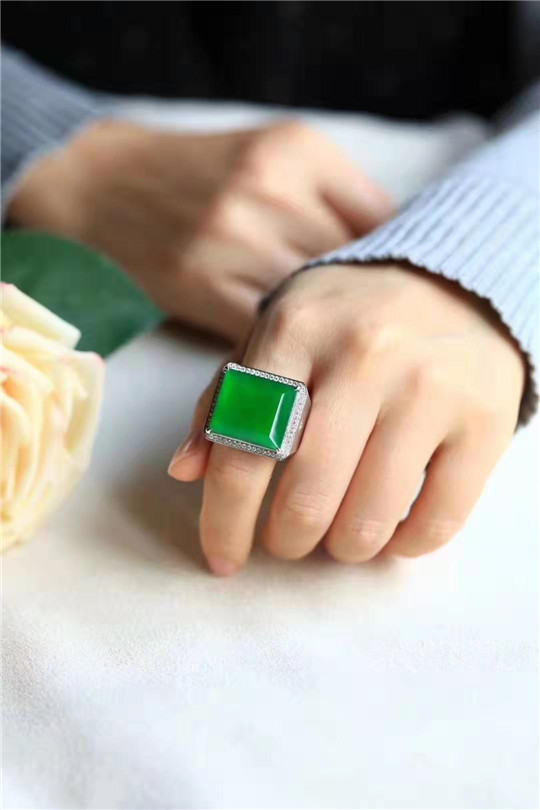 高颜值翡翠赏析   第1张