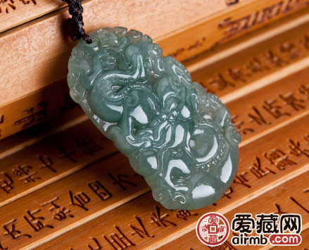 翡翠龙牌的寓意和象征什么意义   第1张