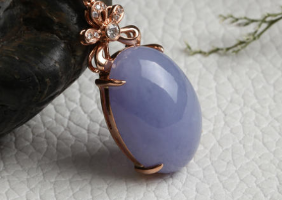 紫罗兰翡翠挂件价格及图片 紫罗兰翡翠挂件贵不贵   第2张