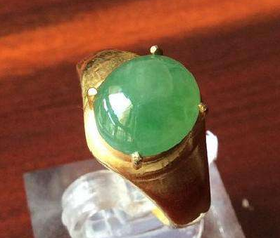 5000元翡翠戒面图片   第1张