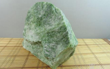 独山玉有收藏价值吗 有升值空间吗 