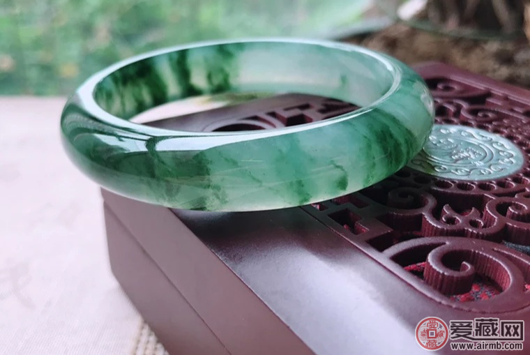 翡翠佩戴与保养需要注意什么问题?翡翠保养注意事项   第2张