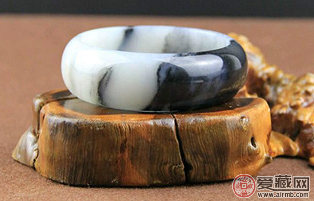 青花籽料，适不适合珍藏？有没有收藏价值？ 