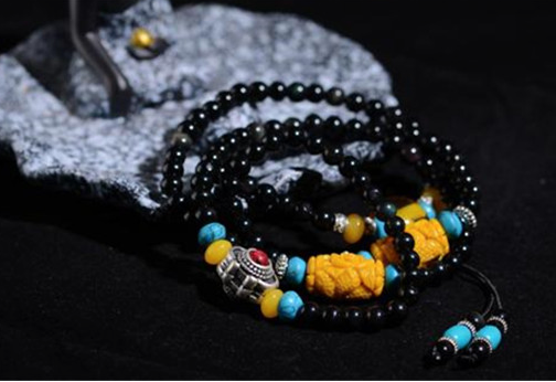 黑曜石好还是黑玛瑙好 黑曜石和黑玛瑙哪个贵   第2张