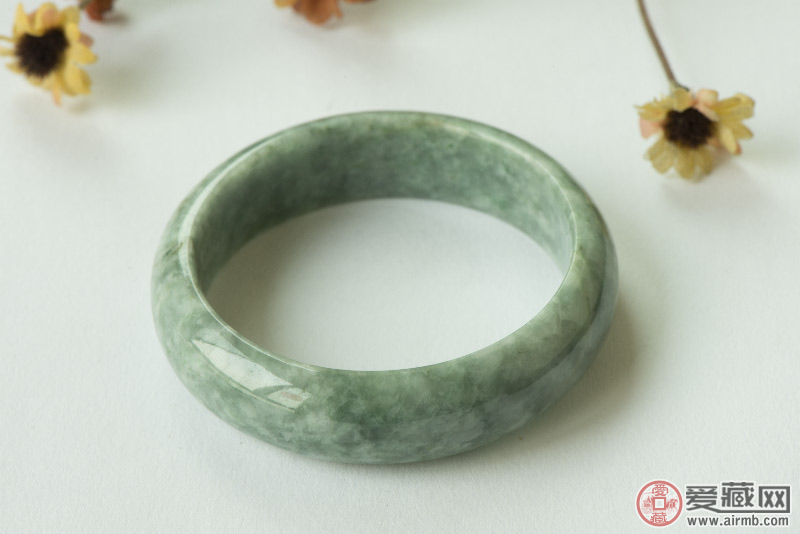 影响豆种翡翠多少钱的因素有什么? 