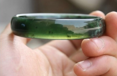 蓝田墨玉值钱吗 蓝田墨玉图片介绍 