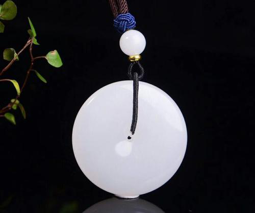 和田玉鉴别 怎么鉴别和田玉是真的呢   第2张