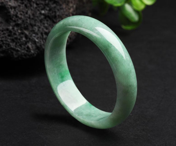 豆种翡翠手镯价格大约是多少及图片   第2张