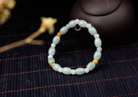 翡翠手链市场价 翡翠手链真品多少钱一条   第1张