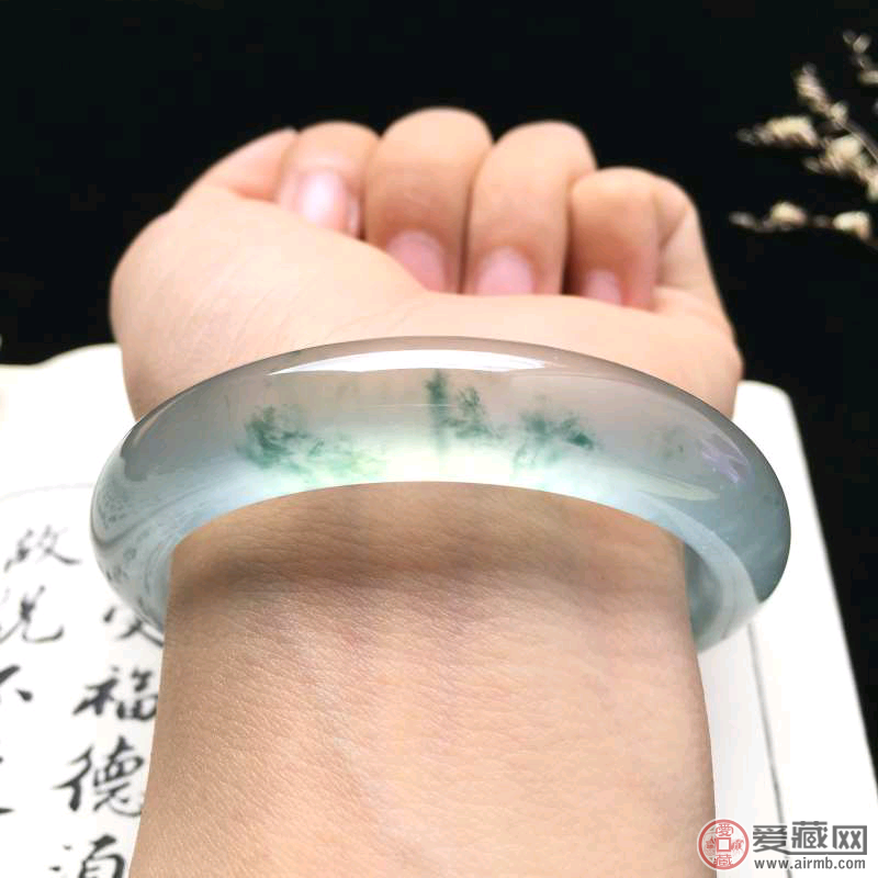 为什么出门旅游别随便试戴翡翠镯子了? 