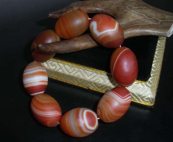 极品缠丝玛瑙图片 极品缠丝玛瑙怎么样   第2张