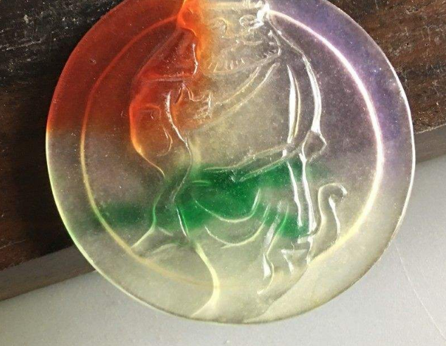 市场上三彩翡翠多吗 三彩翡翠价格高吗   第2张