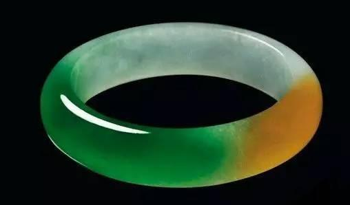 翡翠“手镯王”惊现苏富比拍卖会，估价一个亿   第4张