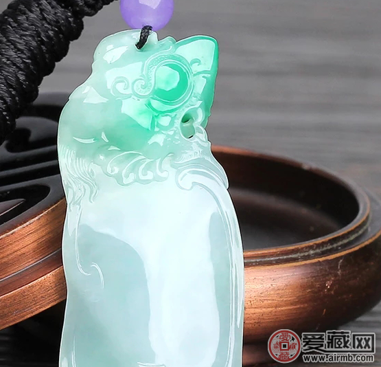 如何了解白底青翡翠的功效，看完这篇你就懂了 