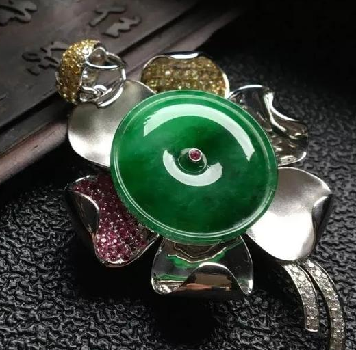 把边角料当作废物丢掉？会玩翡翠玉石边角料的人，才会大赚   第9张